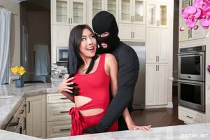Phập nhau cùng em kế toán trẻ chán chồng lồn không lông