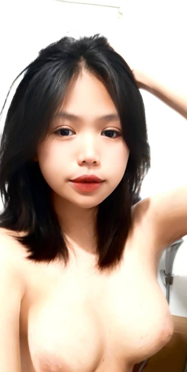 đang ngủ thì bị đụ