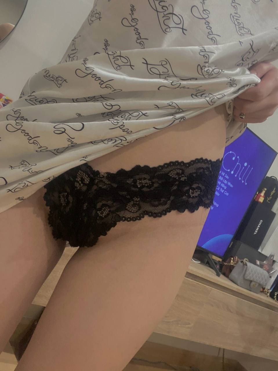 MIDV-072ゴミ部屋の ngực dày ビンビンになるまで xoa ngực まれねBói nước riêng của hàng xóm